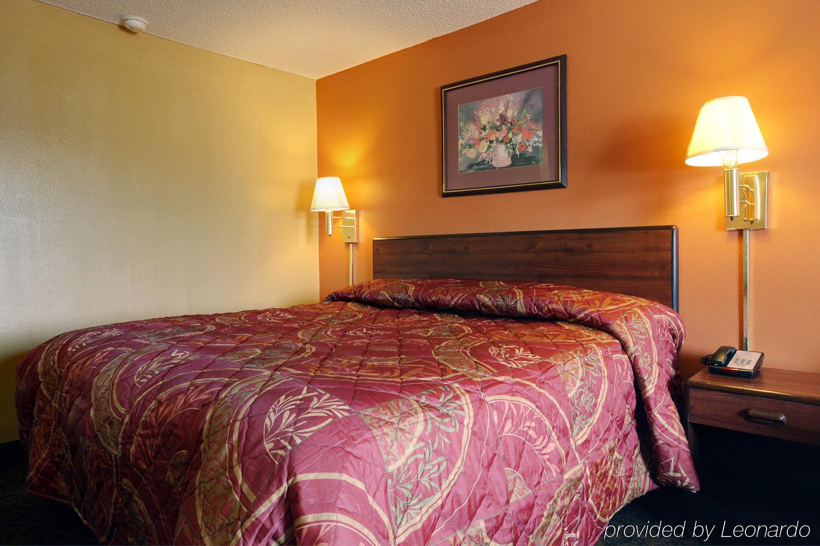 Americas Best Value Inn And Suites Грийнууд Стая снимка