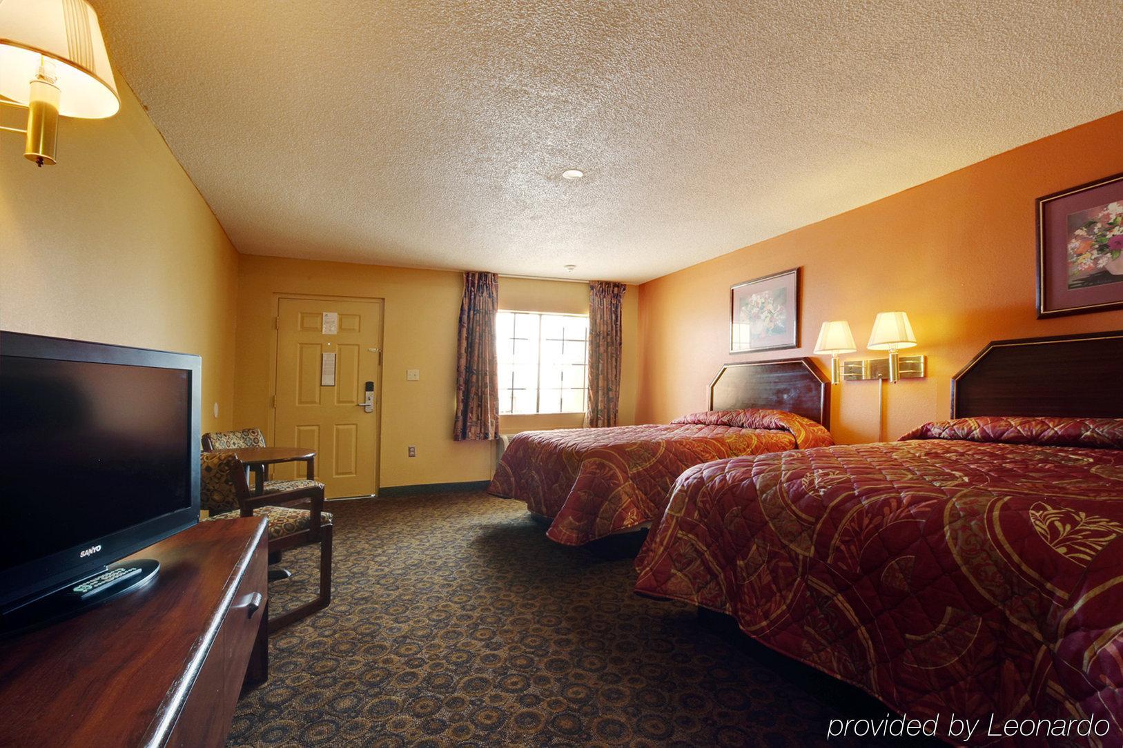 Americas Best Value Inn And Suites Грийнууд Стая снимка